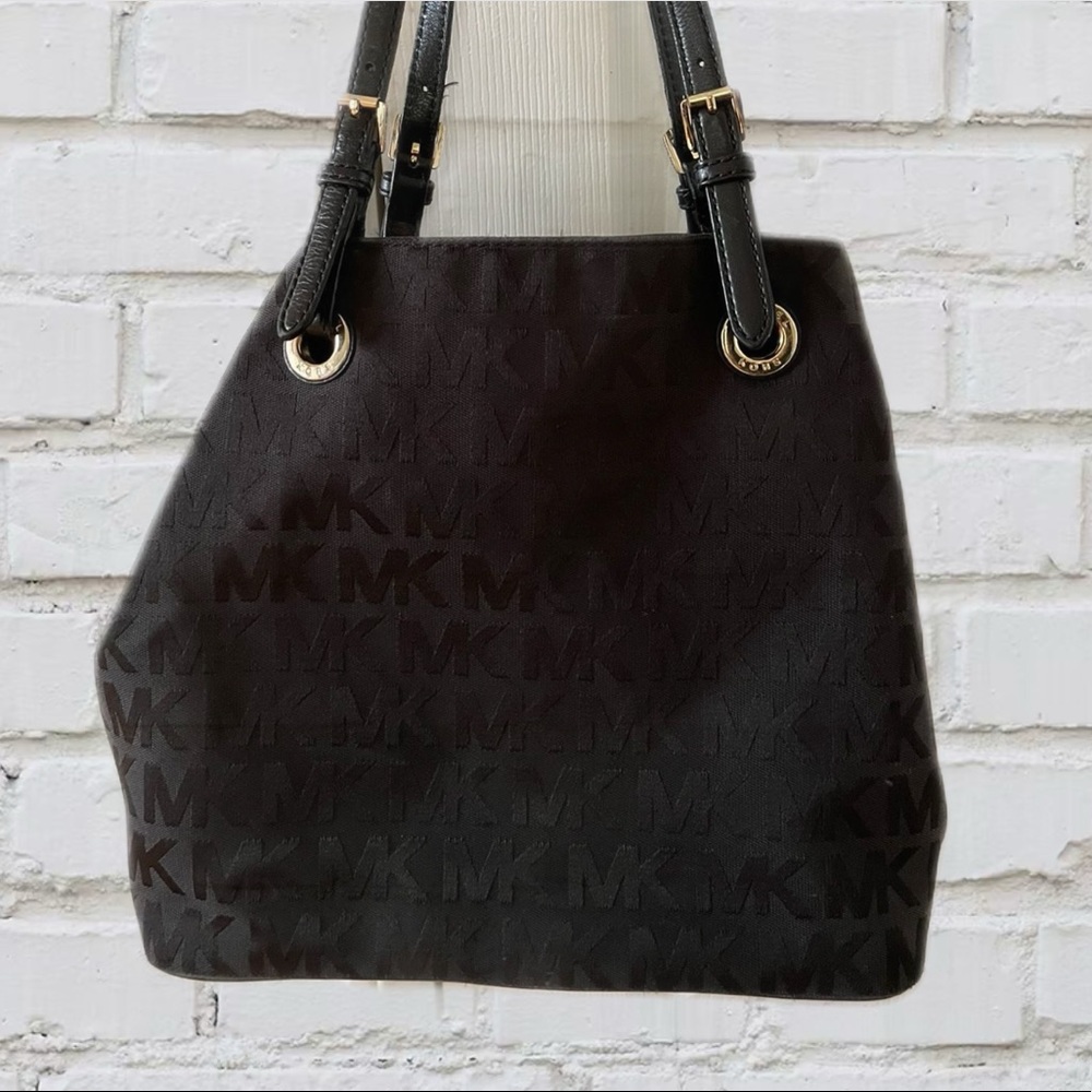 Michael Kors Jet Set travel tote
